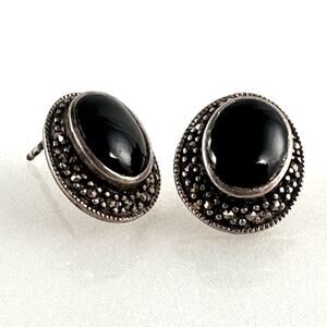 Vintage 925 Sterling Silver Marcasite Black Onyx Oval Stud Earrings Signed TH